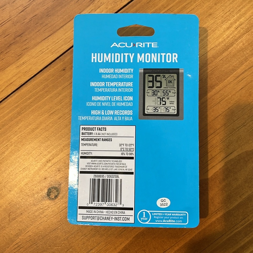 ACURITE Indoor Humidity Monitor - Picture 2 of 3